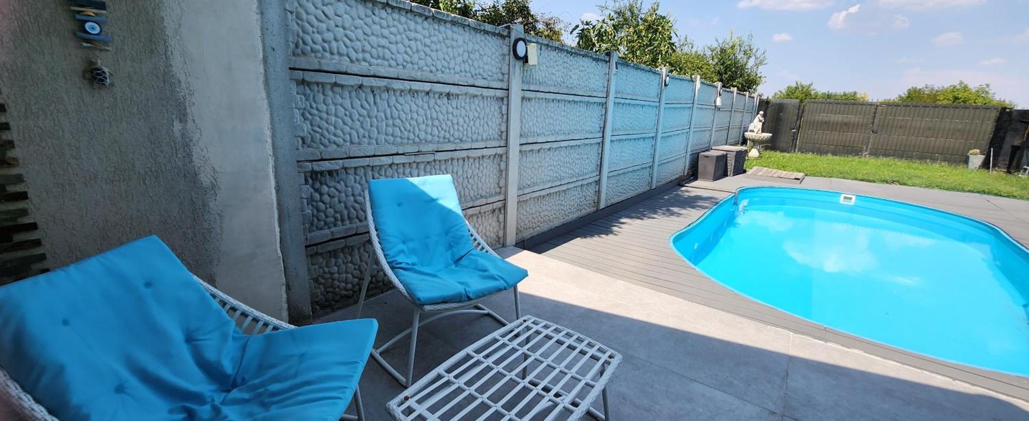 Morii Lake Pool Villa Bucarest Esterno foto